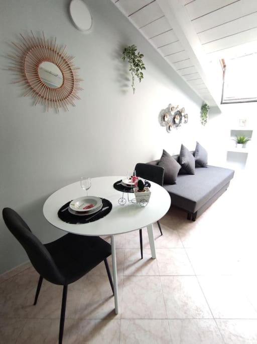 Apartamento Free Parking Tiny House Wifi Netflix 15 Minuti Dal Duomo Milán Exterior foto