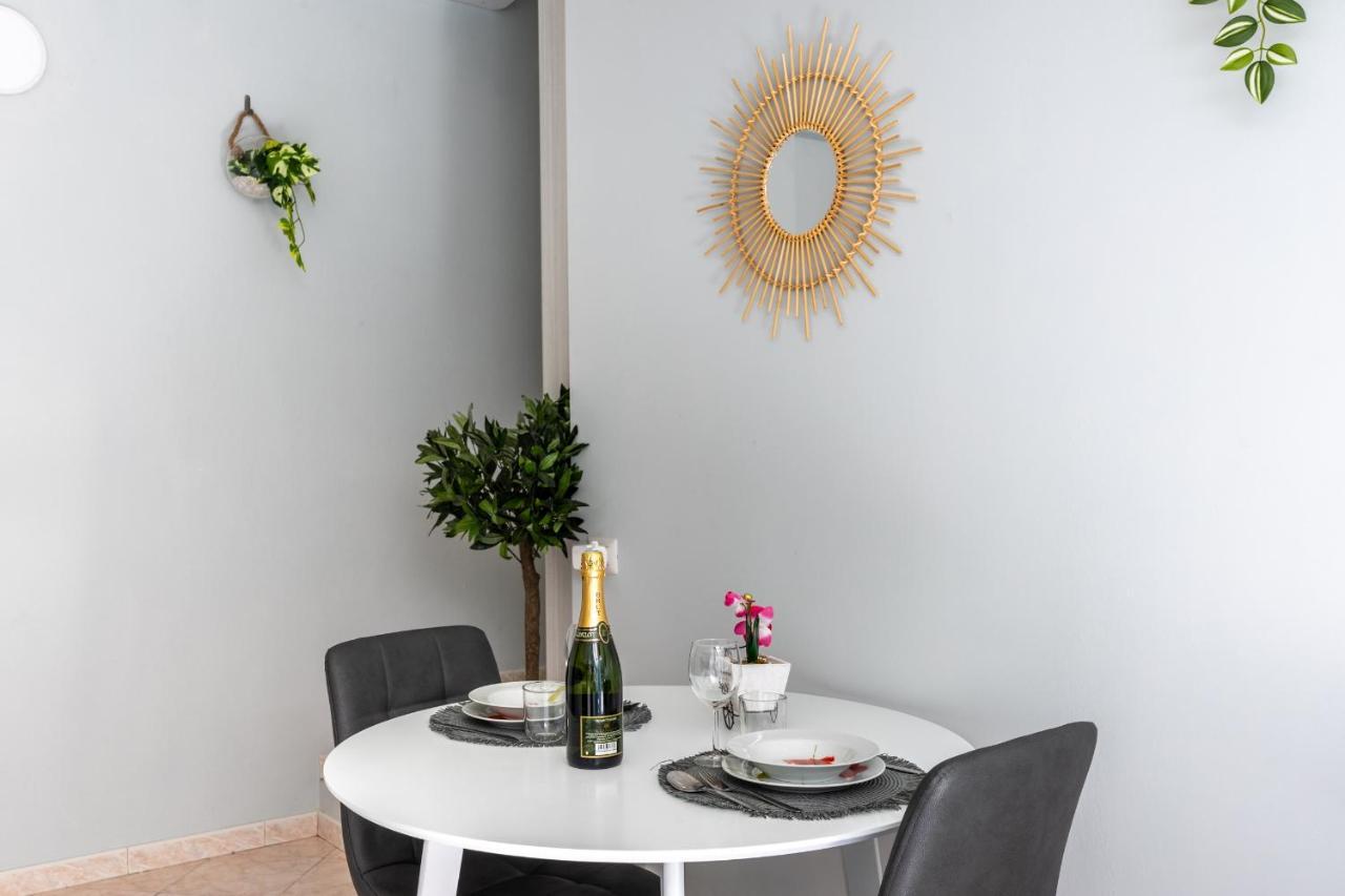 Apartamento Free Parking Tiny House Wifi Netflix 15 Minuti Dal Duomo Milán Exterior foto